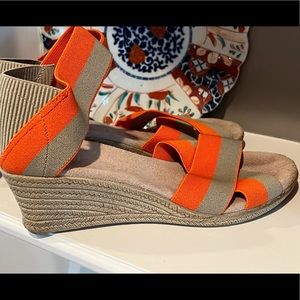 Charleston Shoe Co. Cannon Two Tone orange and tan size 8 wedge
